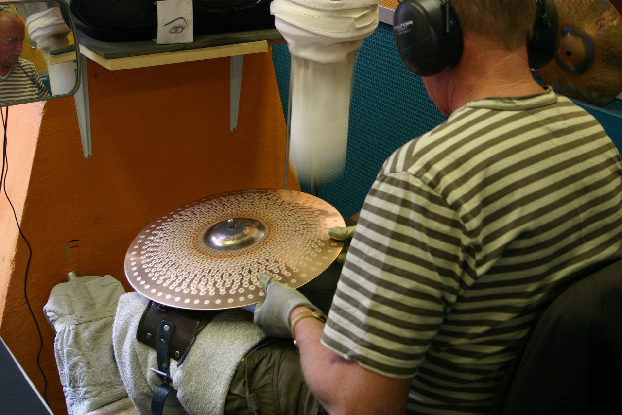 paiste-philosophy-and-manufacturing-part2-14