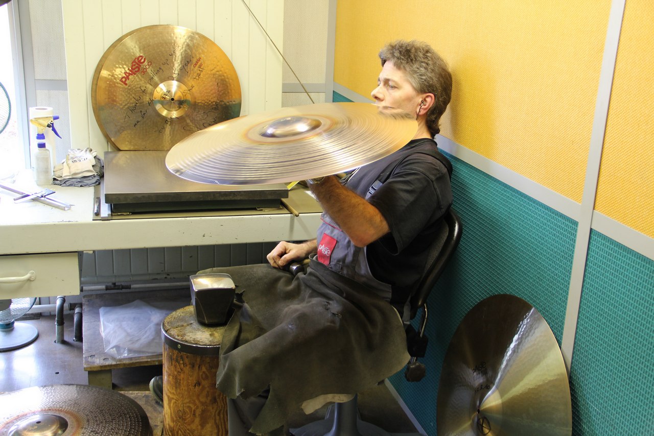 paiste-philosophy-and-manufacturing-part2-19